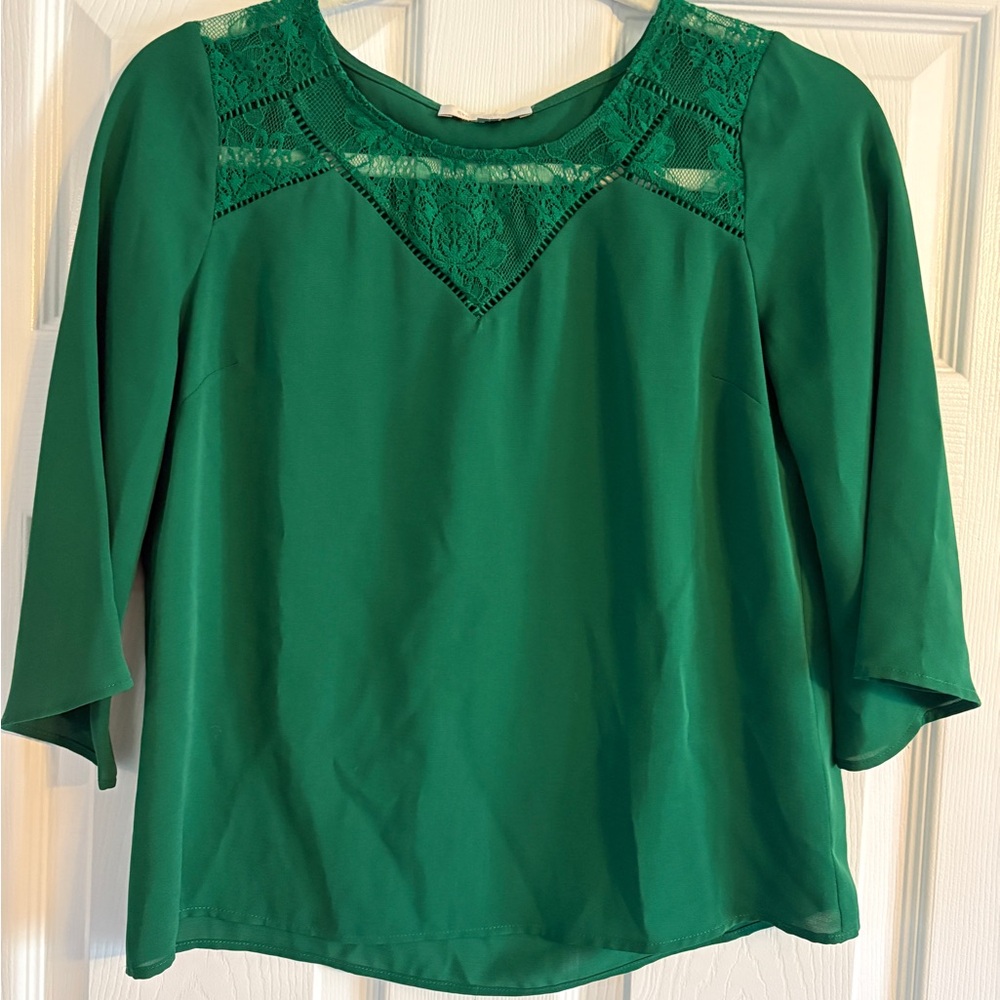 Skies are Blue XSP Elegant Green Lace Women's Top